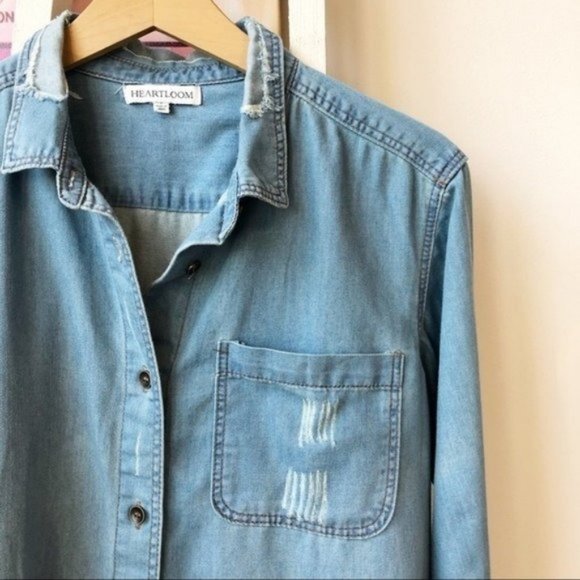 Revolve Heartloom Distressed Denim Button Down Shirt Women's Size Small NWOT - Picture 3 of 8
